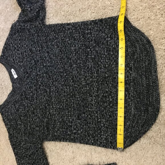 Dex Salt and Pepper Cozy Fringed Sweater - Picture 15 of 15